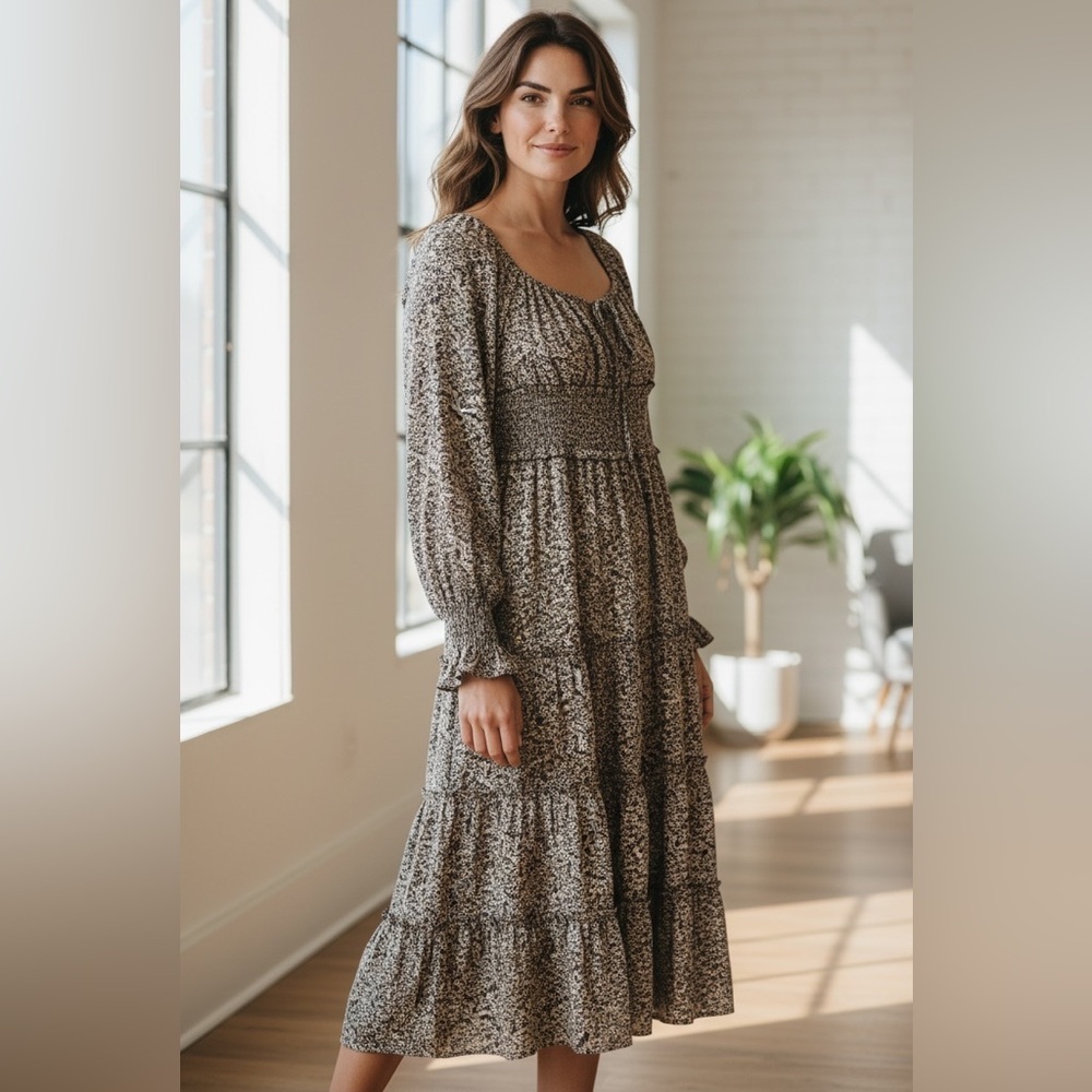 NWT’S Mikarose Maxi Dress long sleeved tiered smocked bodice scoop Neck floral M